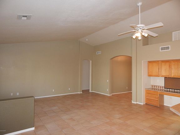 5th image of 1028 S Suncove Dr