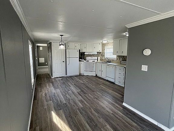 4th image of 5301 E McKinney St Trailer 429