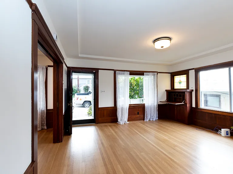 373 Moraga Ave — Photo 32
