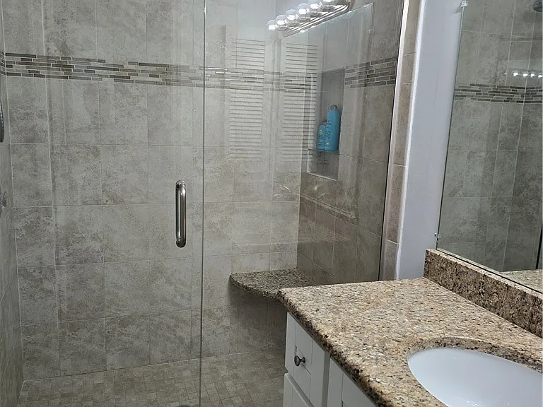 2136 SE 8th Ave — Photo 24