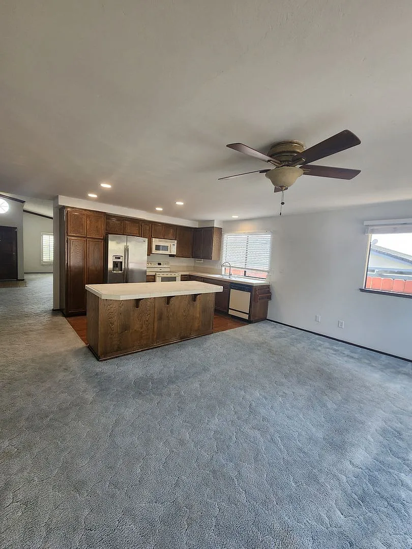 Single Level Home in Pismo Beach — Photo 4