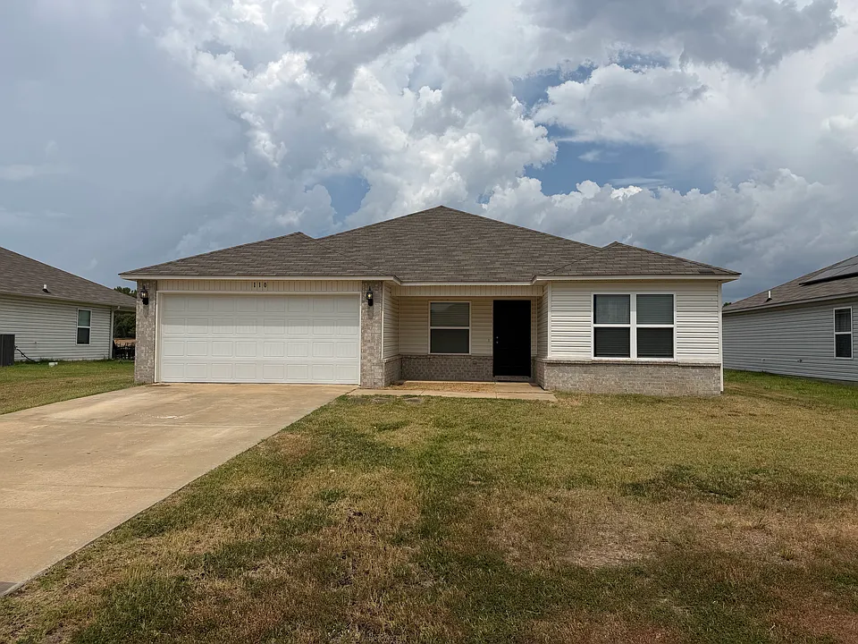 110 Sunland Dr