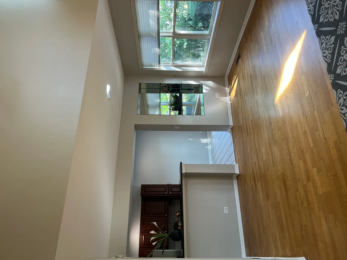 3 bed, 2.5 bath, 1700 sqft, $3,000 — Photo 4