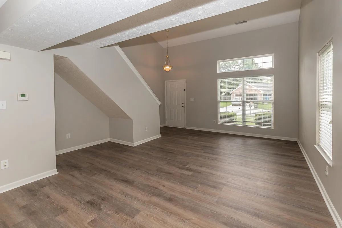 Building Photo - 10686 Trailwood Dr