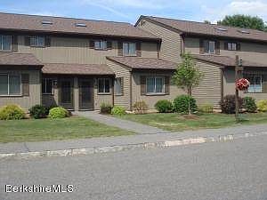 407 North Hemlock Lane