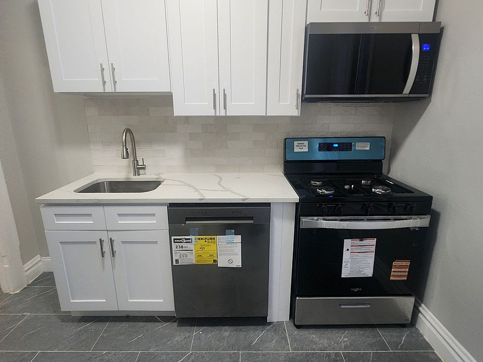 1st image of 149 Bentley Ave APT C3