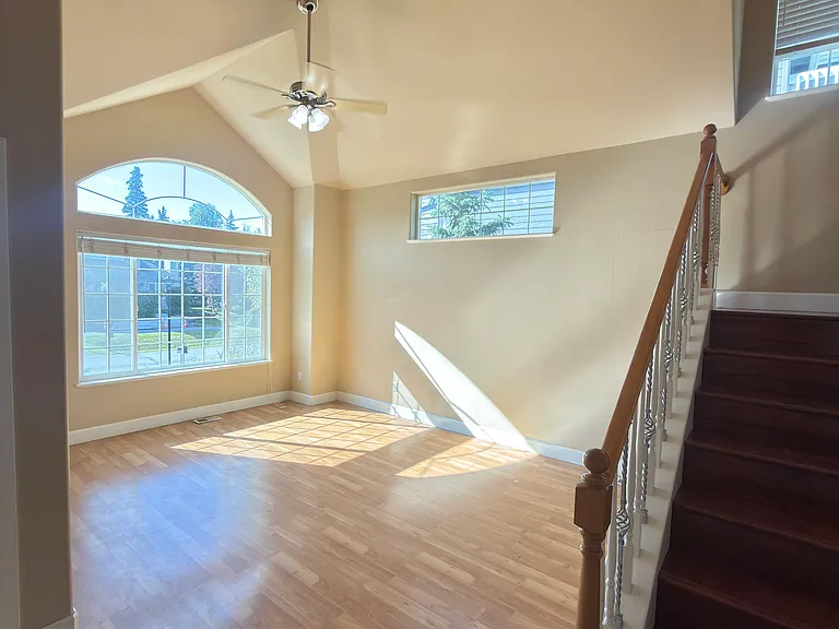 15913 Bridgeview Dr — Photo 8