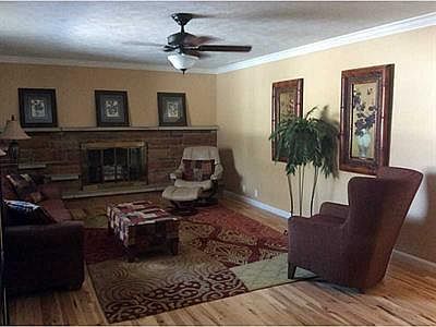 4th image of 5871 Wildwood Dr