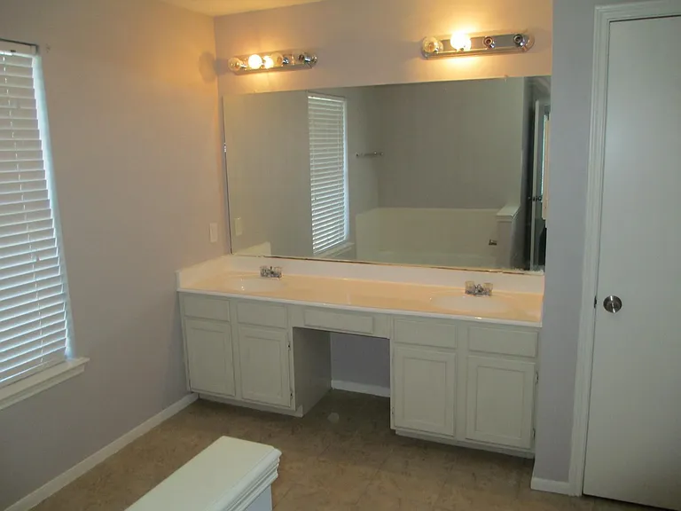 16714 Cheshire Place Dr — Photo 21