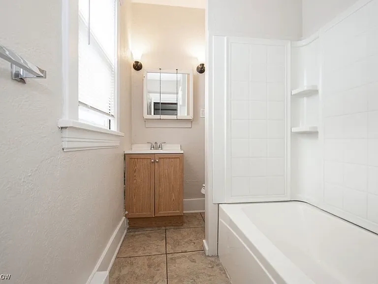 518 Washington Ave #1 — Photo 9