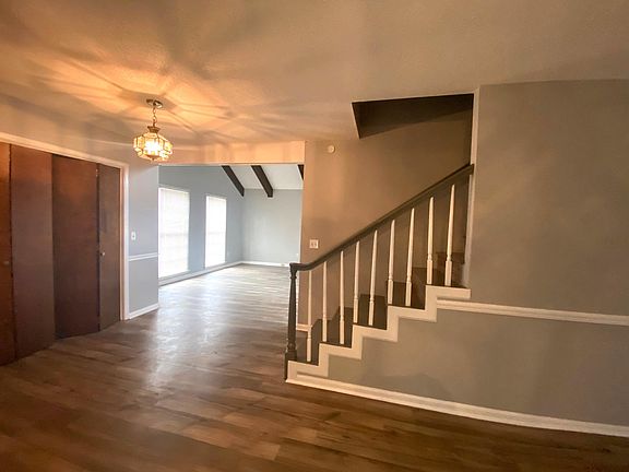 2nd image of 2506 Hawksbury Ln