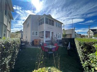 370 Huntington Rd, Bridgeport, CT 06608