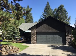 19921 SW Hollygrape St, Bend, OR 97702