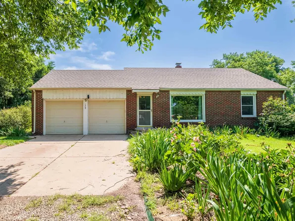 128 N Evergreen Ln, Wichita, KS 67212