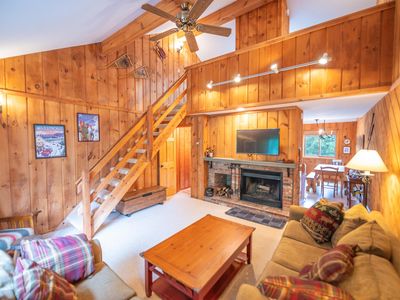 2E Polar Bear North Road, West Dover, VT, 05356