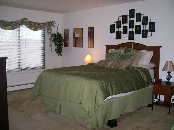 Master with WIC & 1/2 bth