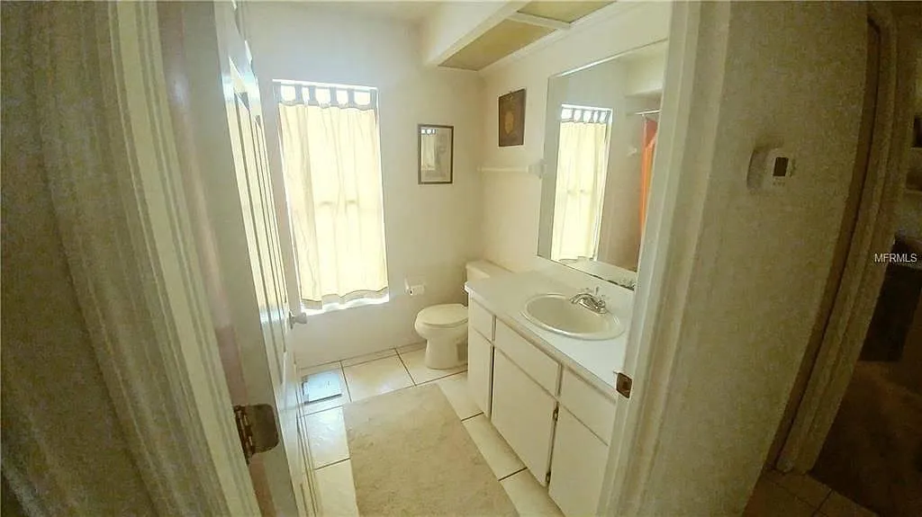 1310 Idlewild Dr — Photo 3