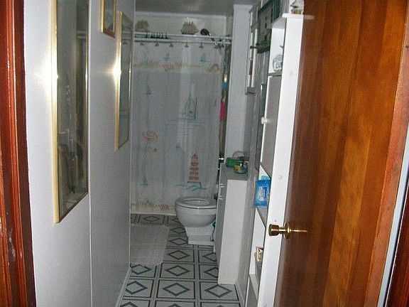 5th image of 1990 Smallville Ln