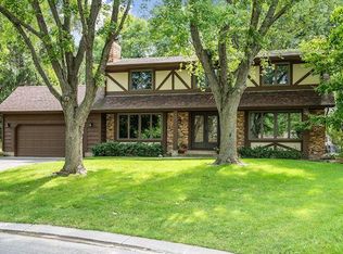9972 Dakota Cir, Bloomington, MN 55438
