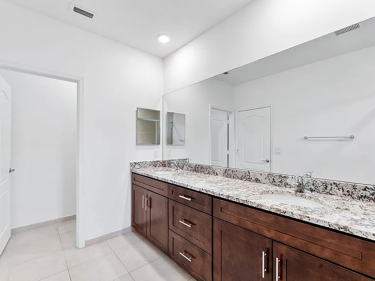 12756 Anthorne Ln S — Photo 13