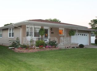 1300 Bell Ave, Mattoon, IL 61938