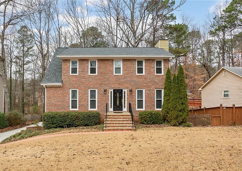 1st image of 1027 Peace Dr NW
