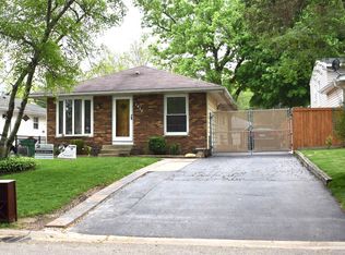 1432 North Ave, Round Lake Beach, IL