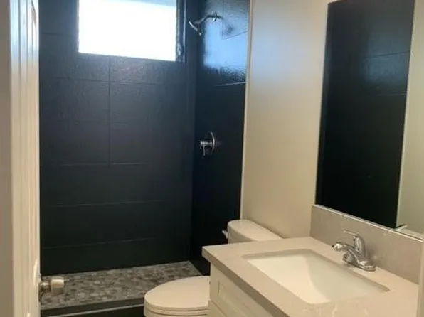 1420 Victoria St APT 704, Honolulu, HI 96822