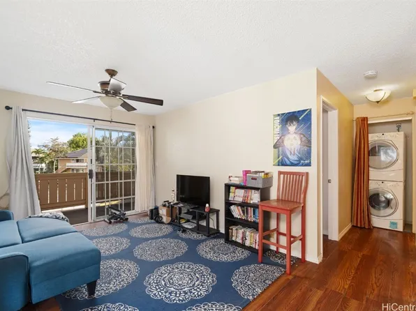 287 Mananai Pl #48-T, Honolulu, HI 96818