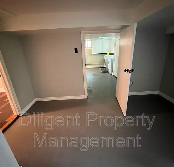 642 Bolivar St #MAIN FLOOR — Photo 62