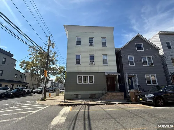 382 Walnut Street, Newark, NJ 07105