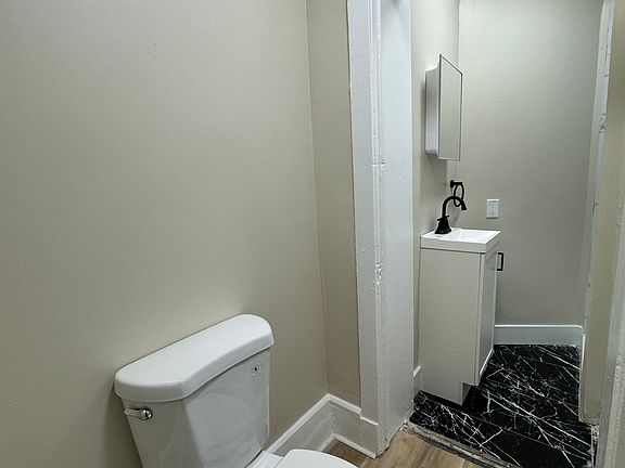 5th image of 220 E Hanover St APT 1