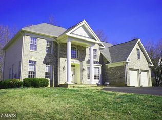 12324 Rochester Dr, Fairfax, VA 22030