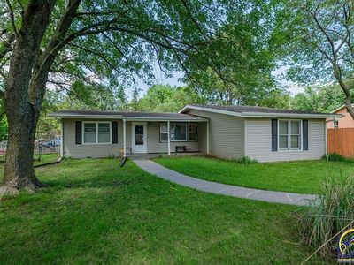 1930 NW 35th St, Topeka, KS, 66618