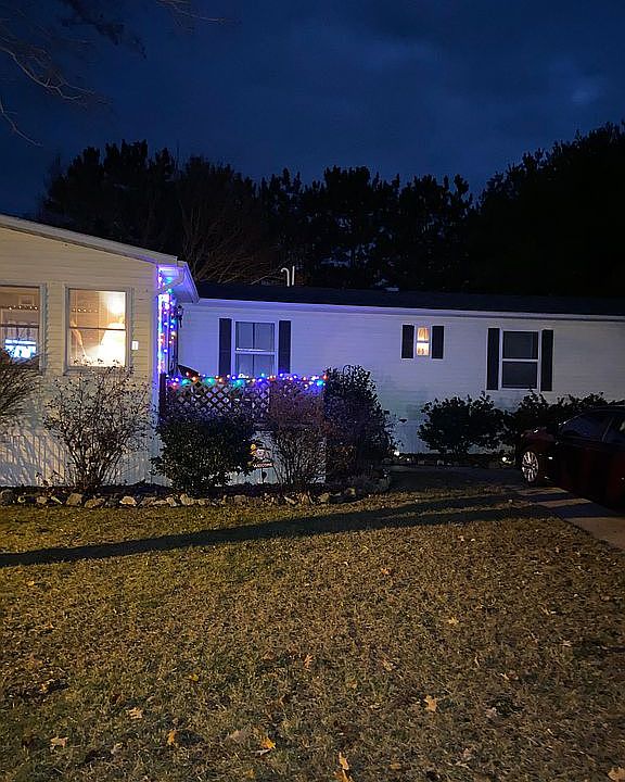 1st image of 1 Sheffield Dr