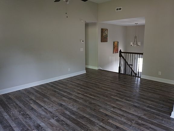 4th image of 1141 Eagles View Dr