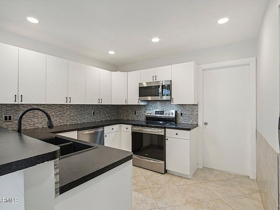 5th image of 8753 W Fullam Street