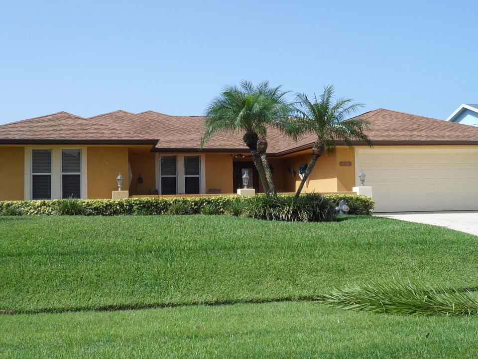 1st image of 720 SE Seahouse Drive