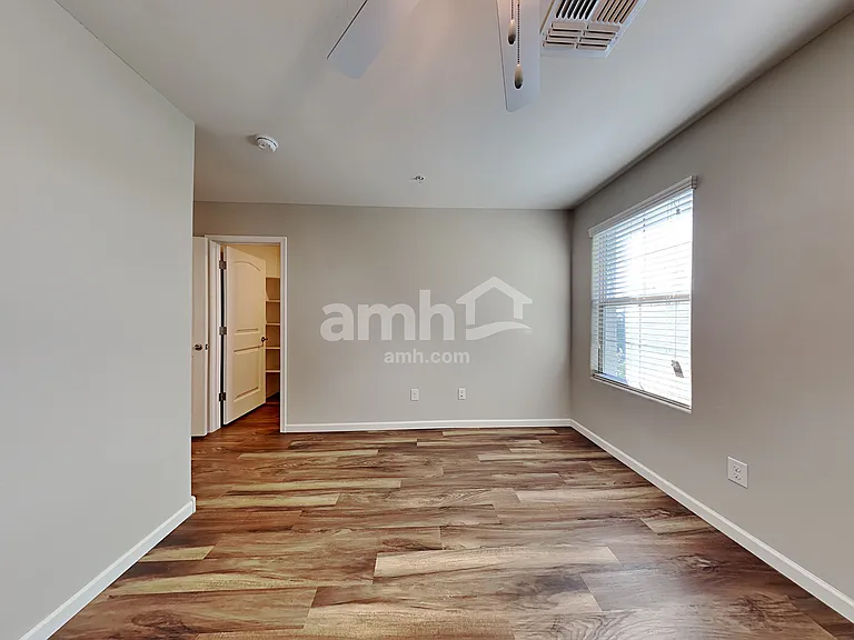 20732 W Thomas Rd — Photo 18