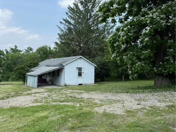 1442 Old Indiana Rd, Black Lick, PA 15716