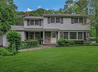 6 Rice Ln, Smithtown, NY 11787