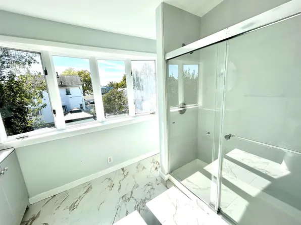 19 Oakdale Road image 14 of 33