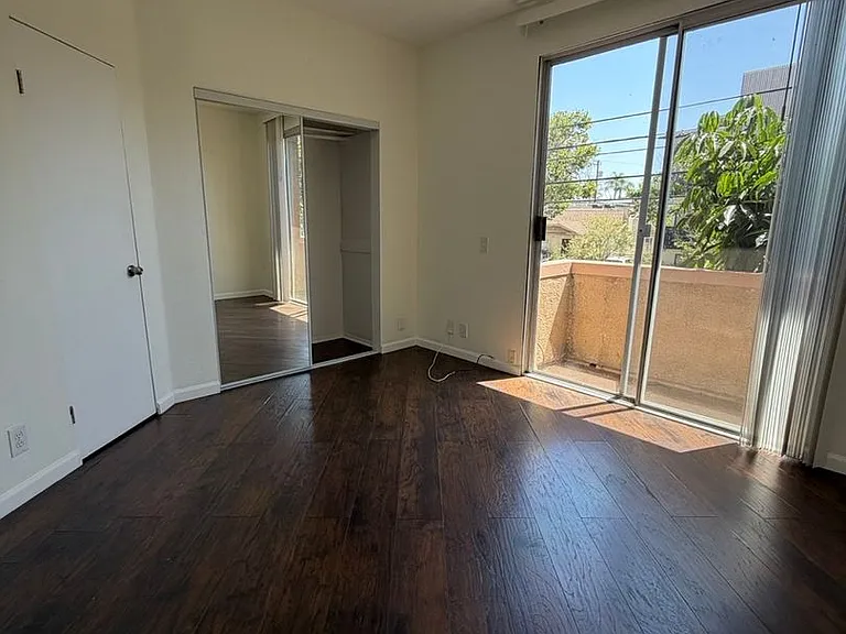 Prime Hollywood & West Hollywood Location — Photo 23