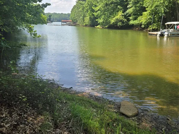 154 Oak Point Ln #3, Stony Pt, NC 28678
