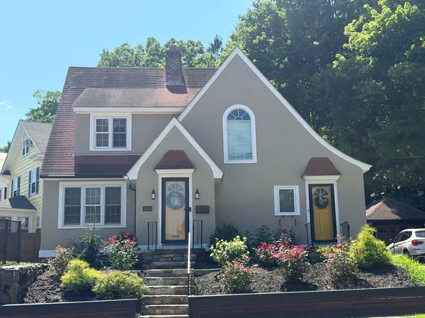 860 Pleasant St, Worcester, MA 01602