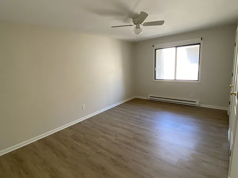 127 Harrington Ave #2B — Photo 5