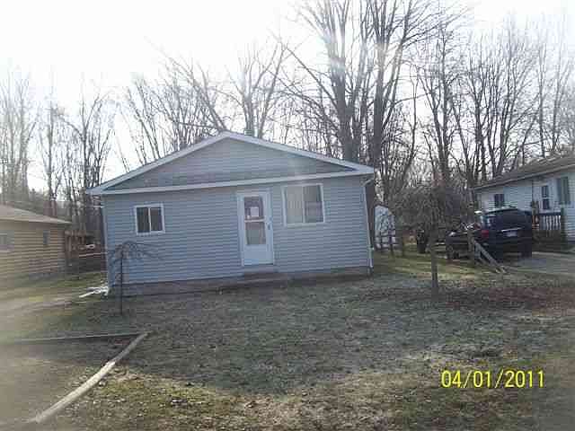 1st image of 9529 Estergreen St
