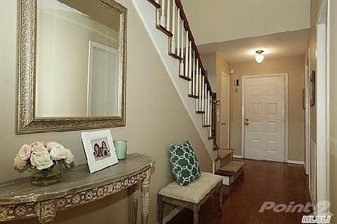 3rd image of 3 Village Ln