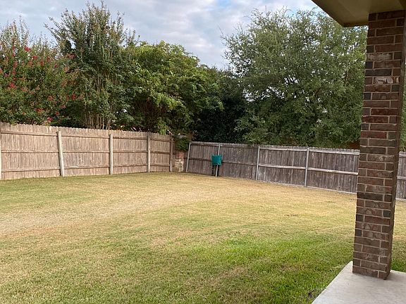 4th image of 5916 Alexandria Dr