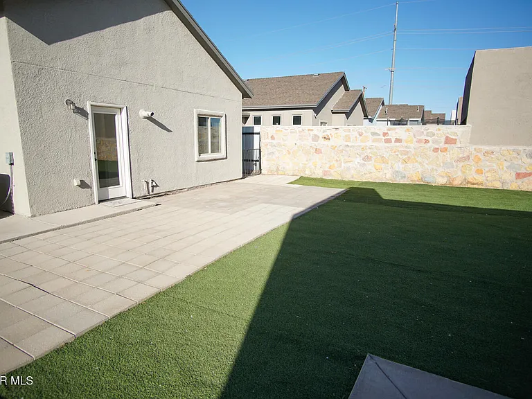 14380 Tobe Davis — Photo 24
